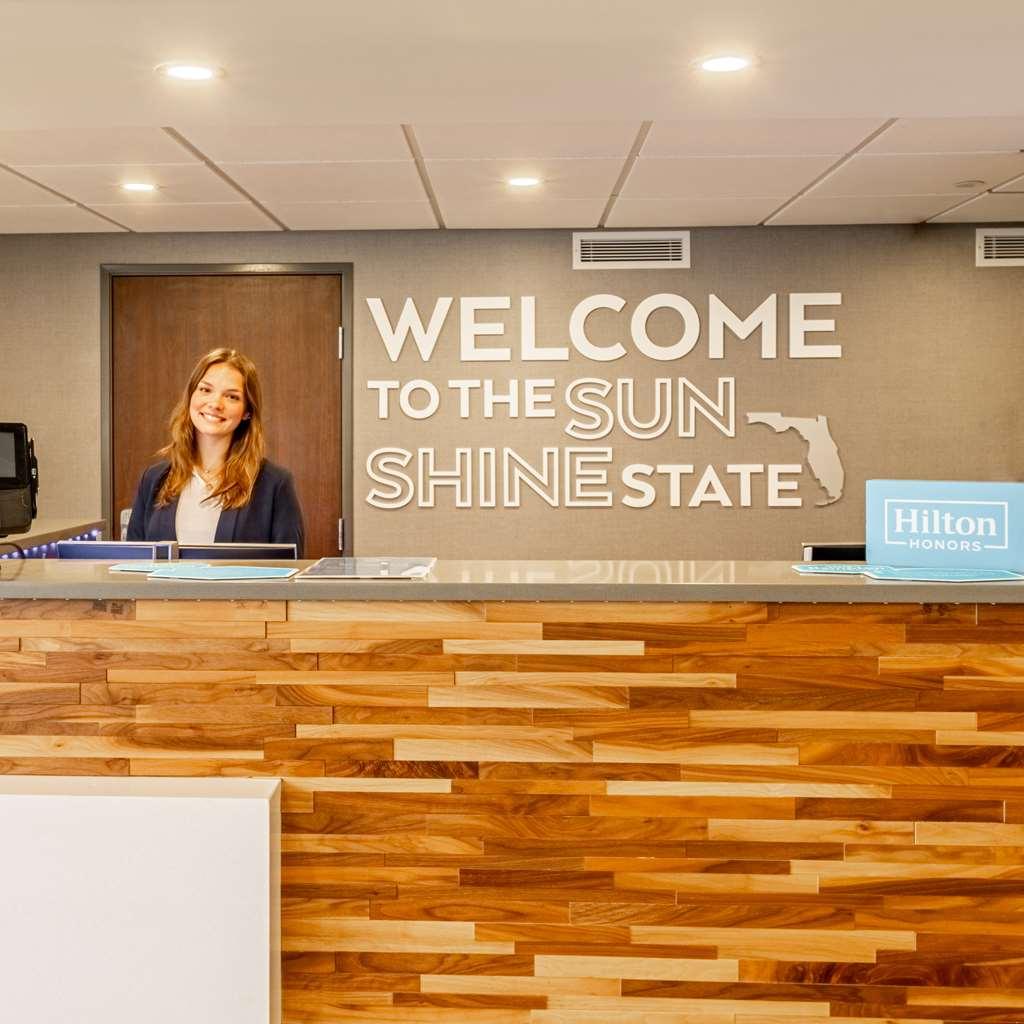 Hampton Inn Gainesville Exteriör bild
